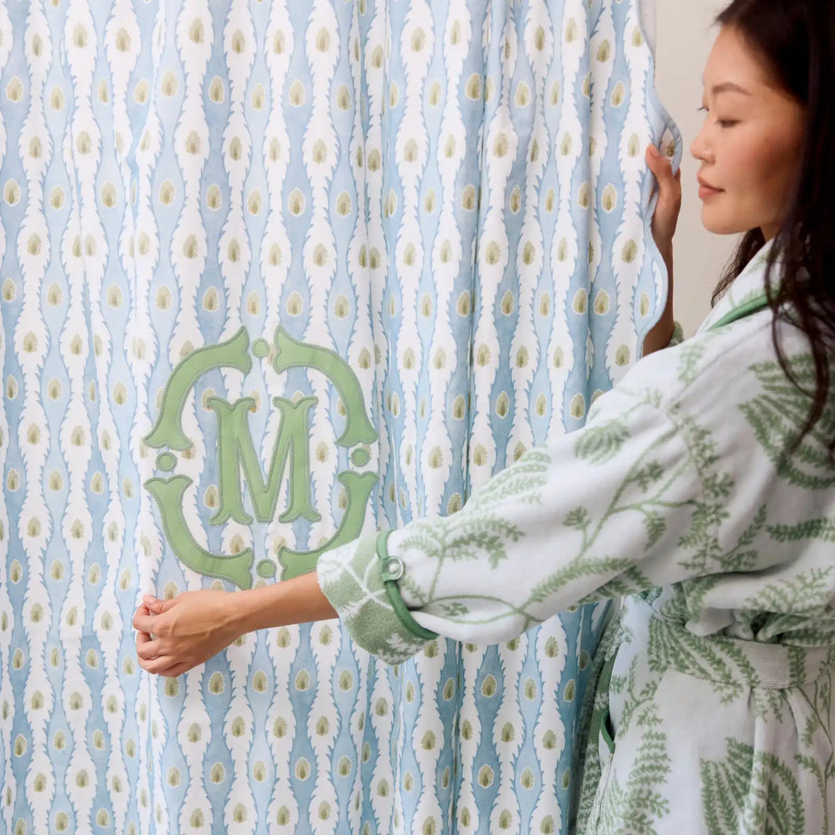 Lee Jofa x Weezie Patterned Scallop Shower Curtain