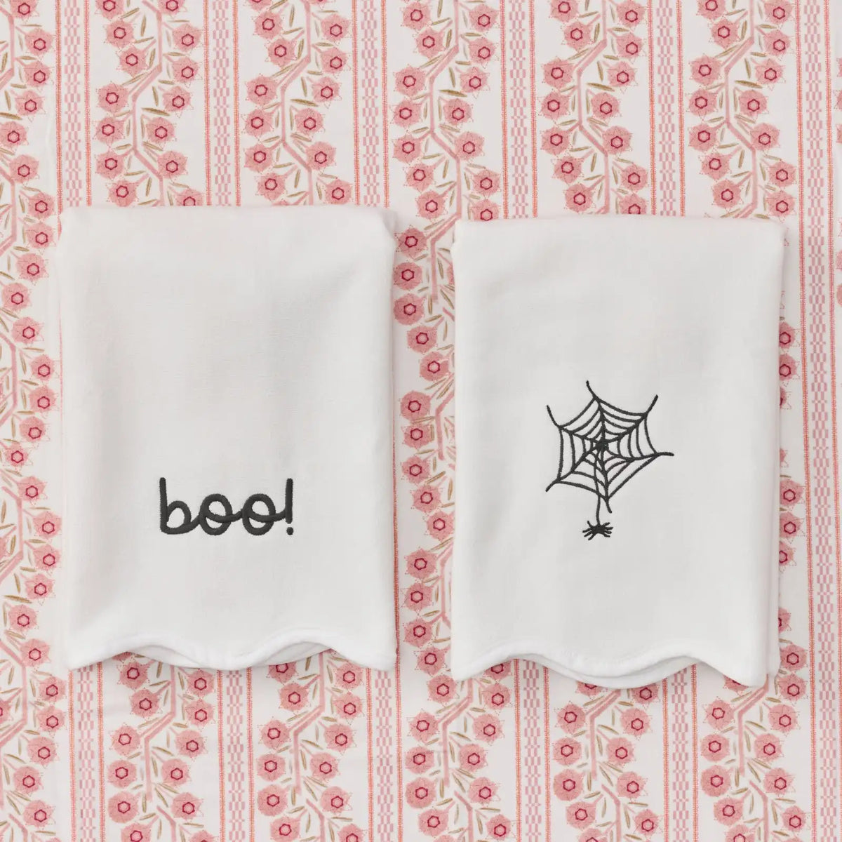 Scallop Powder Bath Towels (pair)